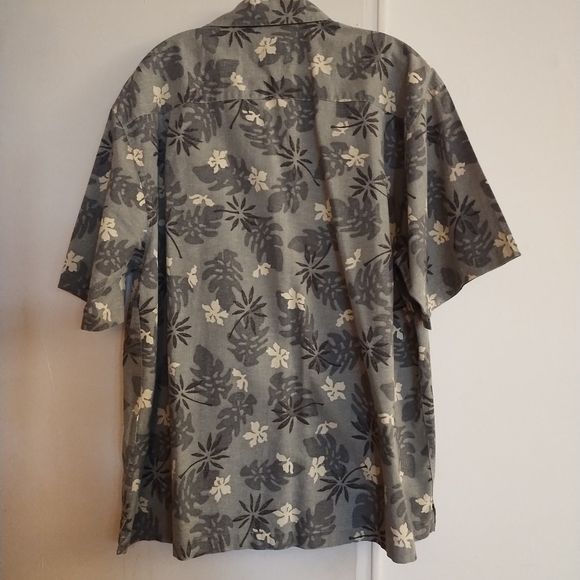 Eddie Bauer Men's Hawaiian Floral Button Down Short Sleeve Shirt Size L - Picture 3 of 9